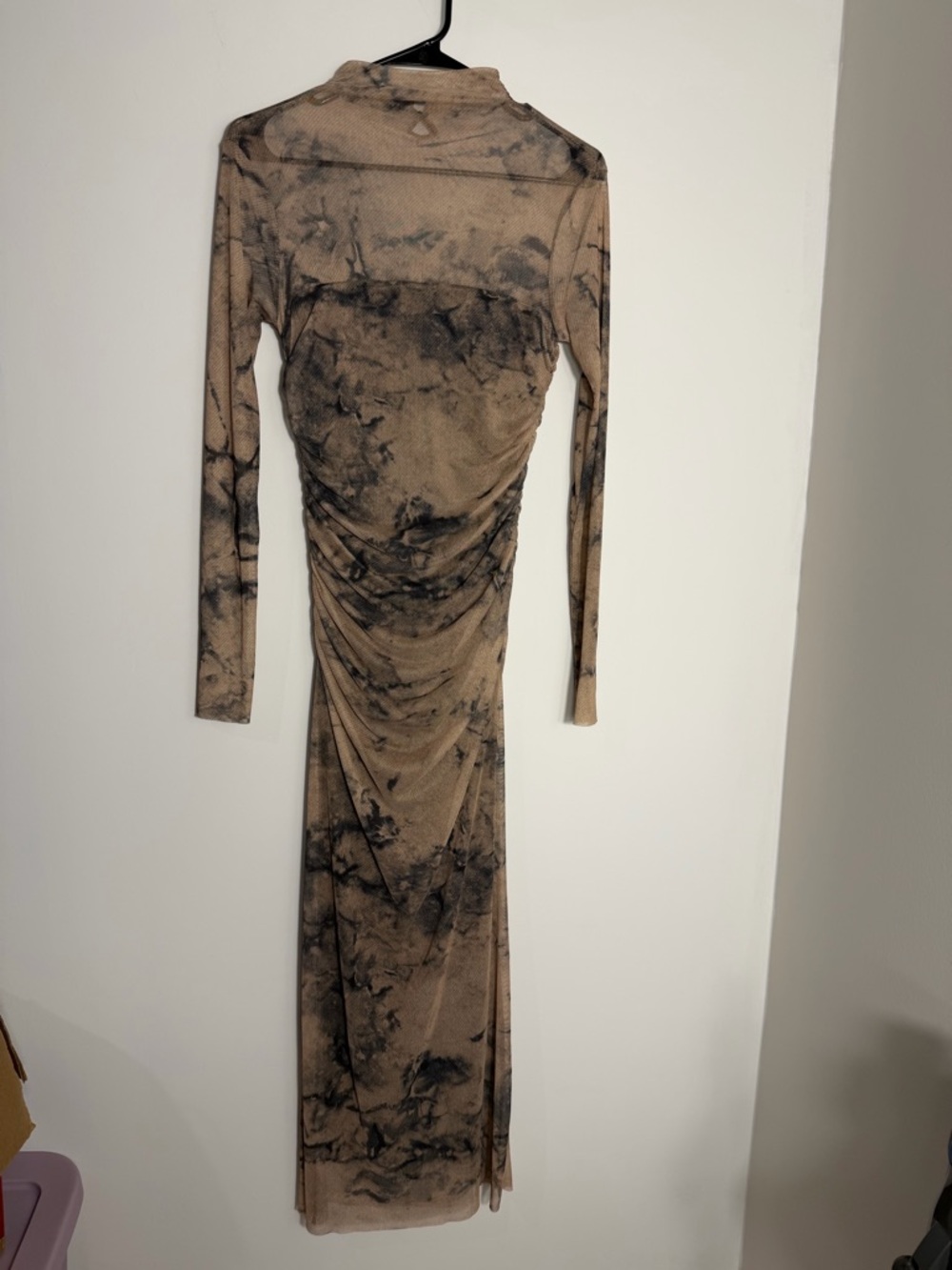 Tie-Dye Ruched Long Sleeve Bodycon Dress in Taupe/Black